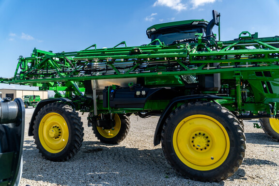 Used 2025 John Deere 410R Self Propelled Sprayers at Koenig Equipment in Urbana, OH - Photo5