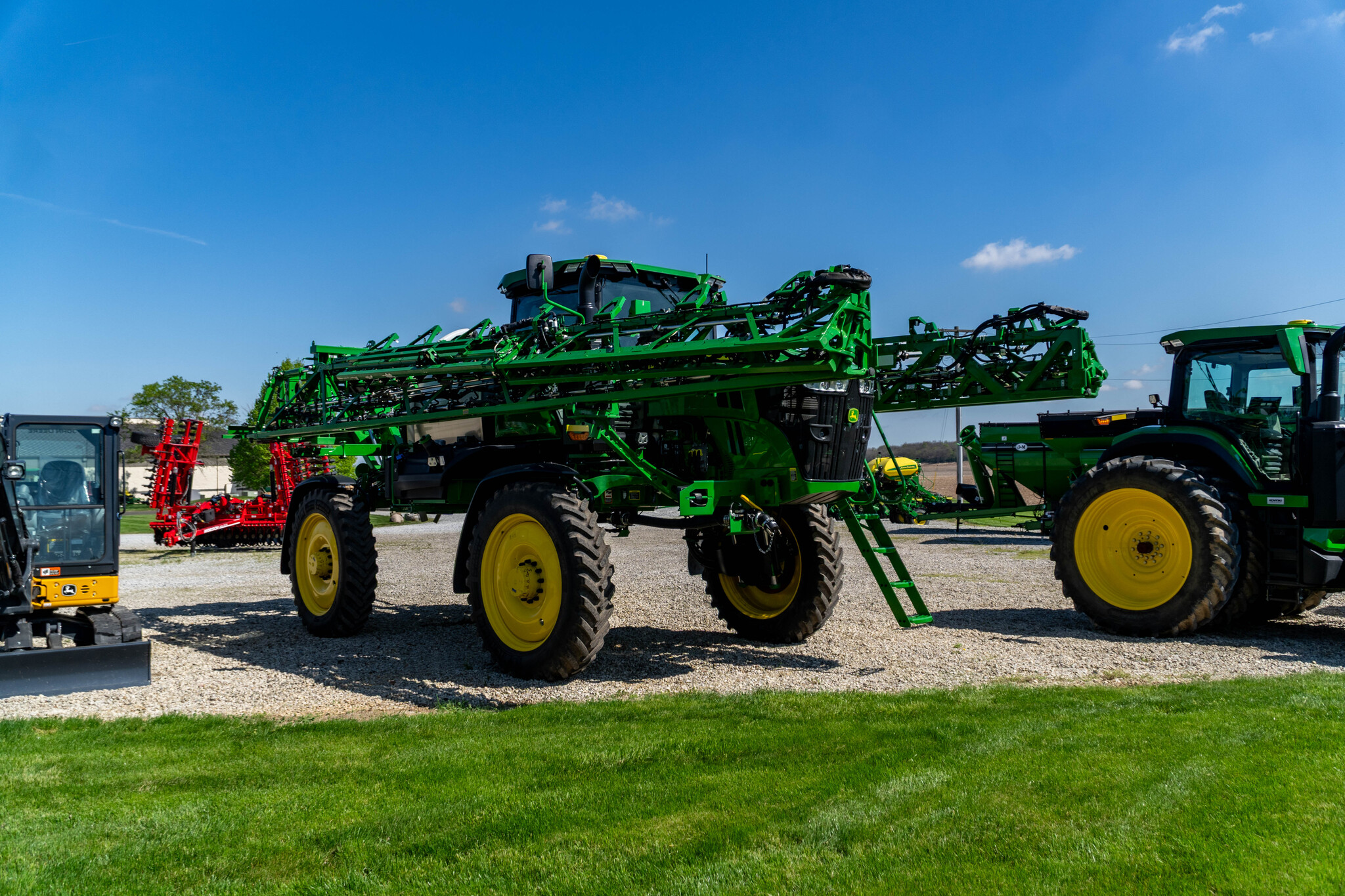 Used 2025 John Deere 410R Self Propelled Sprayers at Koenig Equipment in Urbana, OH - PhotoXL6