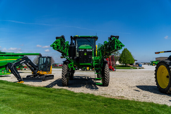 Used 2025 John Deere 410R Self Propelled Sprayers at Koenig Equipment in Urbana, OH - Photo7