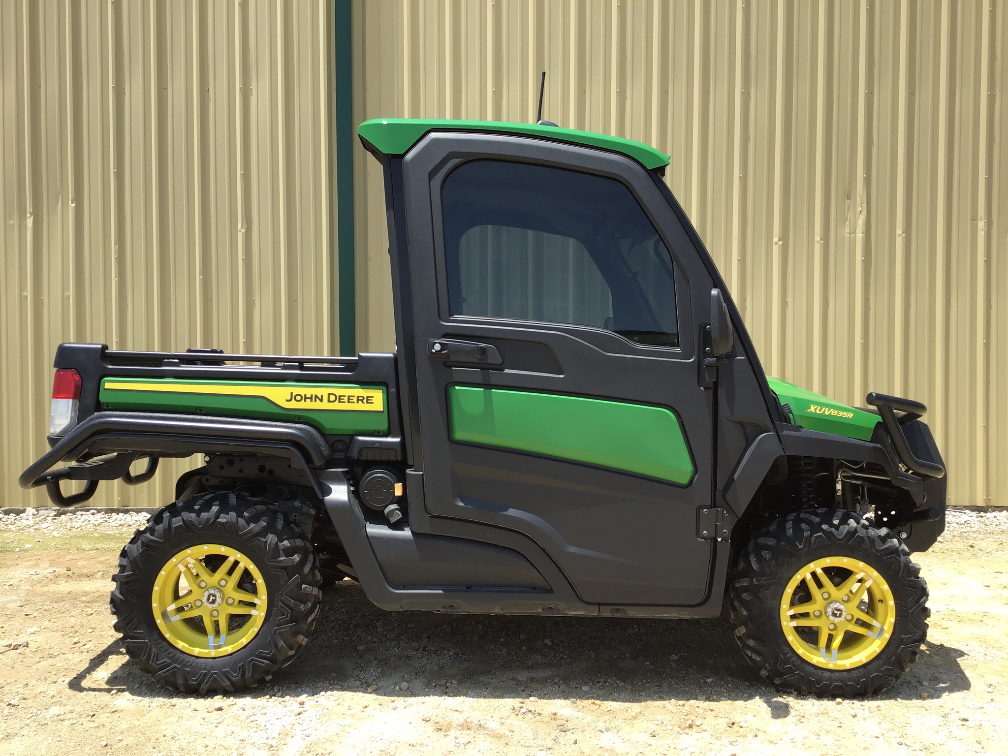 2024 John Deere XUV 835R SIGNATURE Image 4