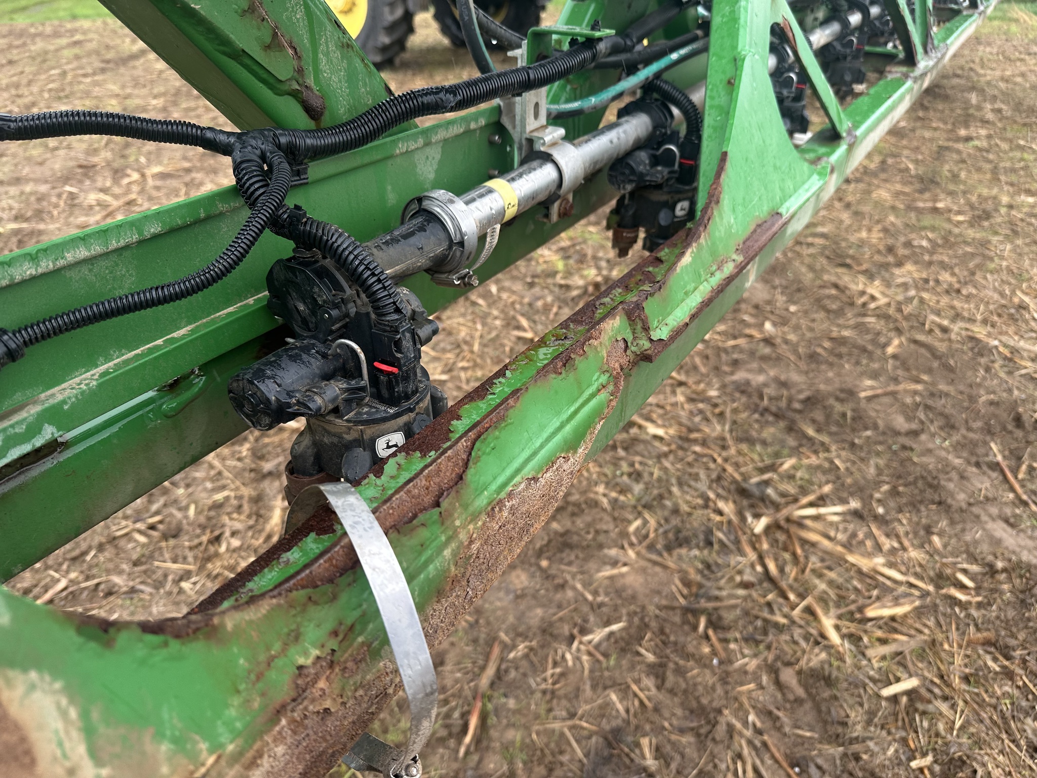 2014 John Deere R4038 Image 9