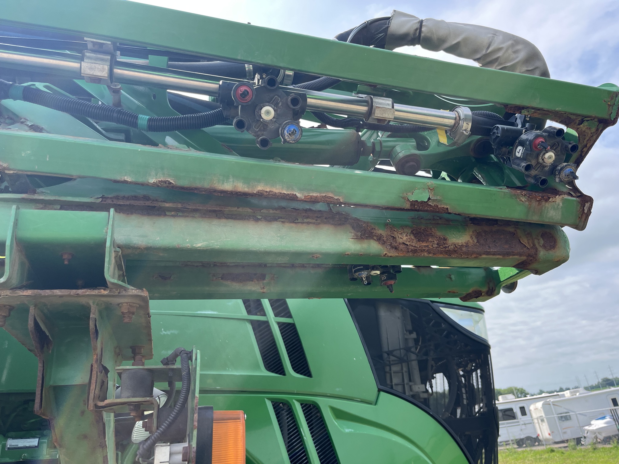 2014 John Deere R4038 Image 15