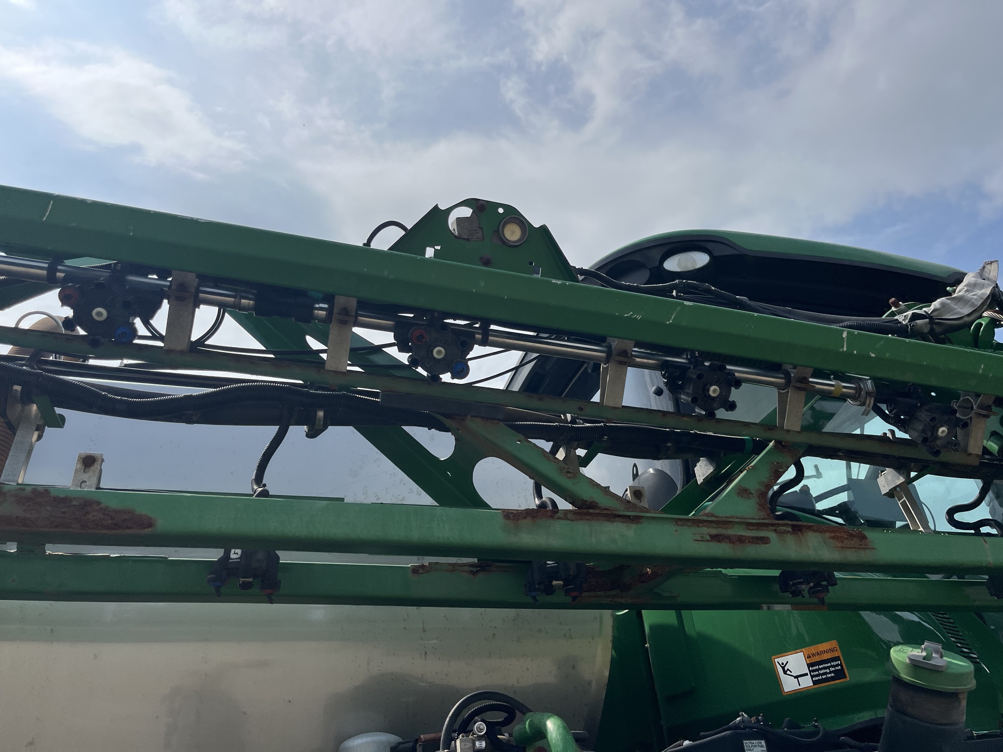 2014 John Deere R4038 Image 24