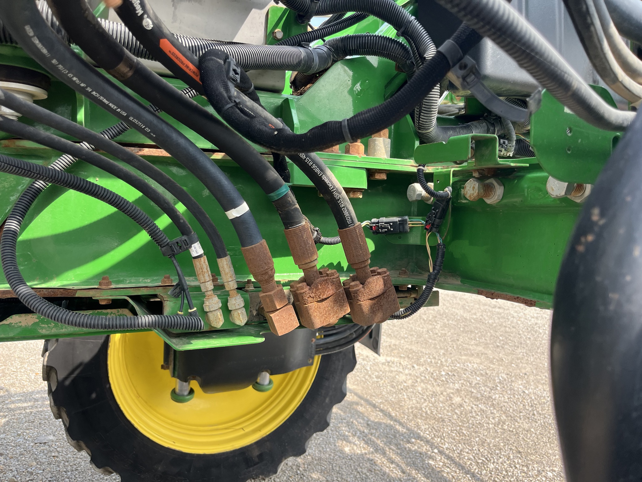 2014 John Deere R4038 Image 22