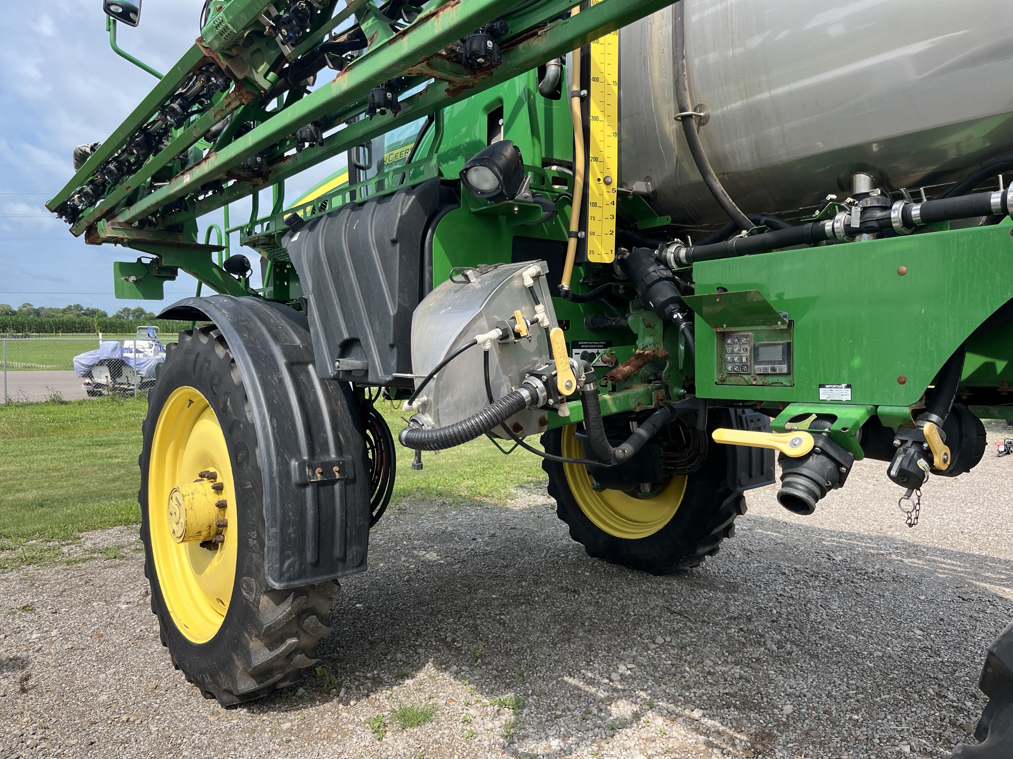 2014 John Deere R4038 Image 10