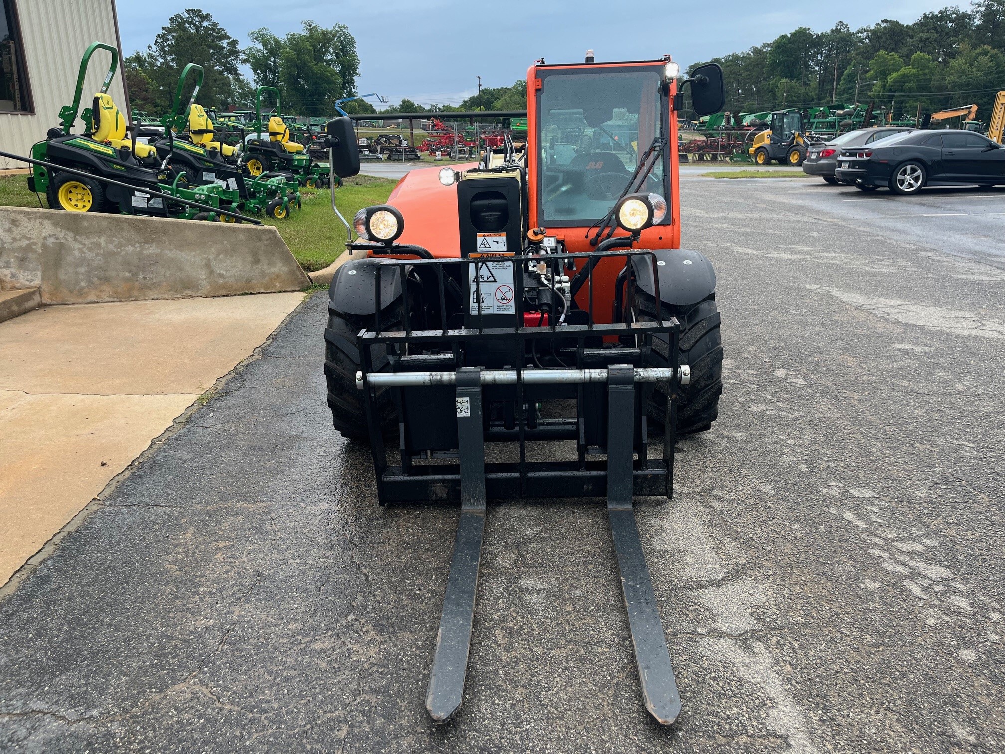 2025 JLG AG519 Image 5