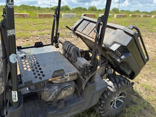 2011 John Deere XUV 550 CAMO Image 5