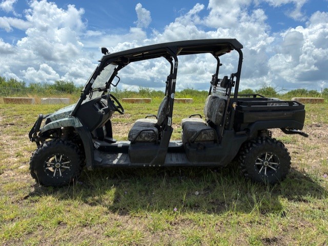 2011 John Deere XUV 550 CAMO Image 2
