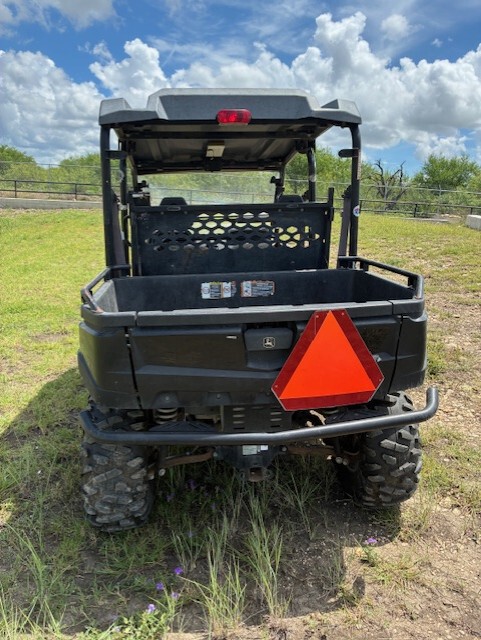 2011 John Deere XUV 550 CAMO Image 4