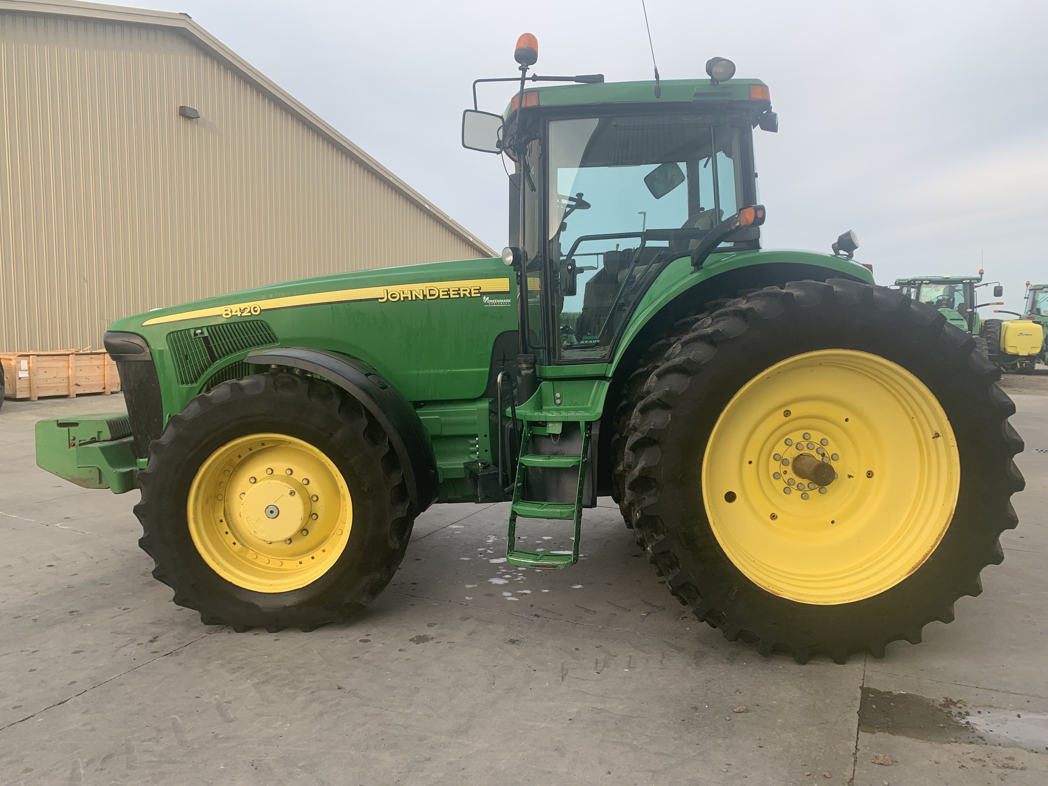 2004 John Deere 8420 Image 9