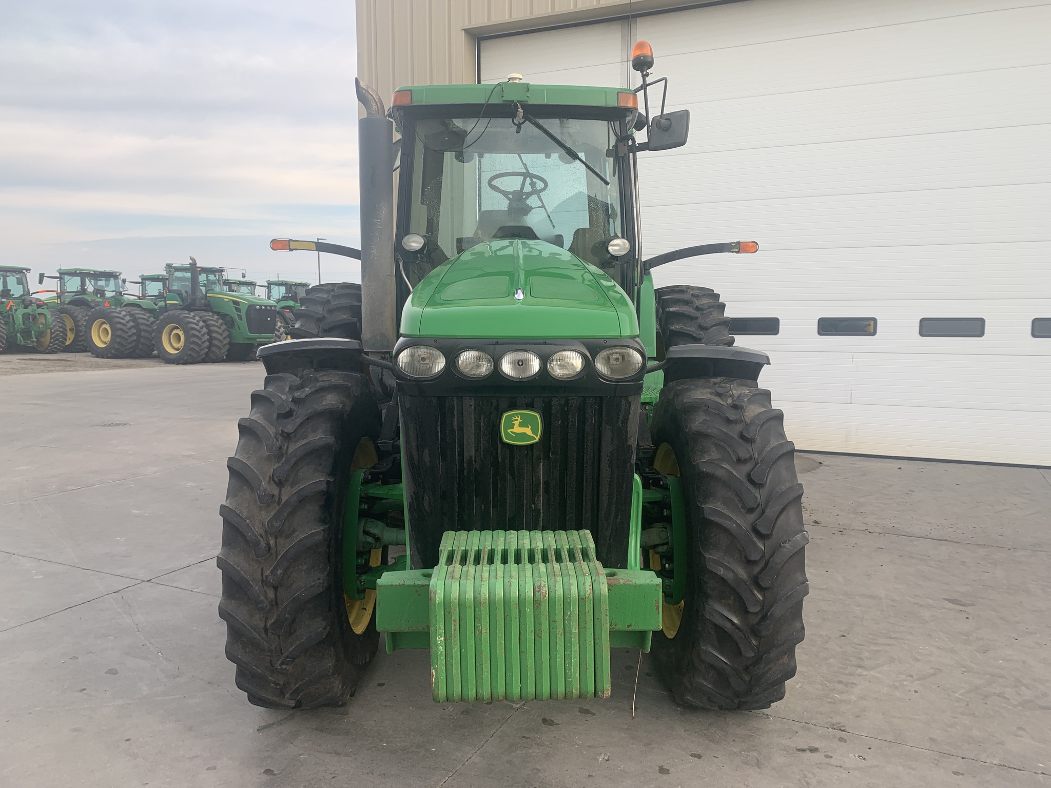 2004 John Deere 8420 Image 3