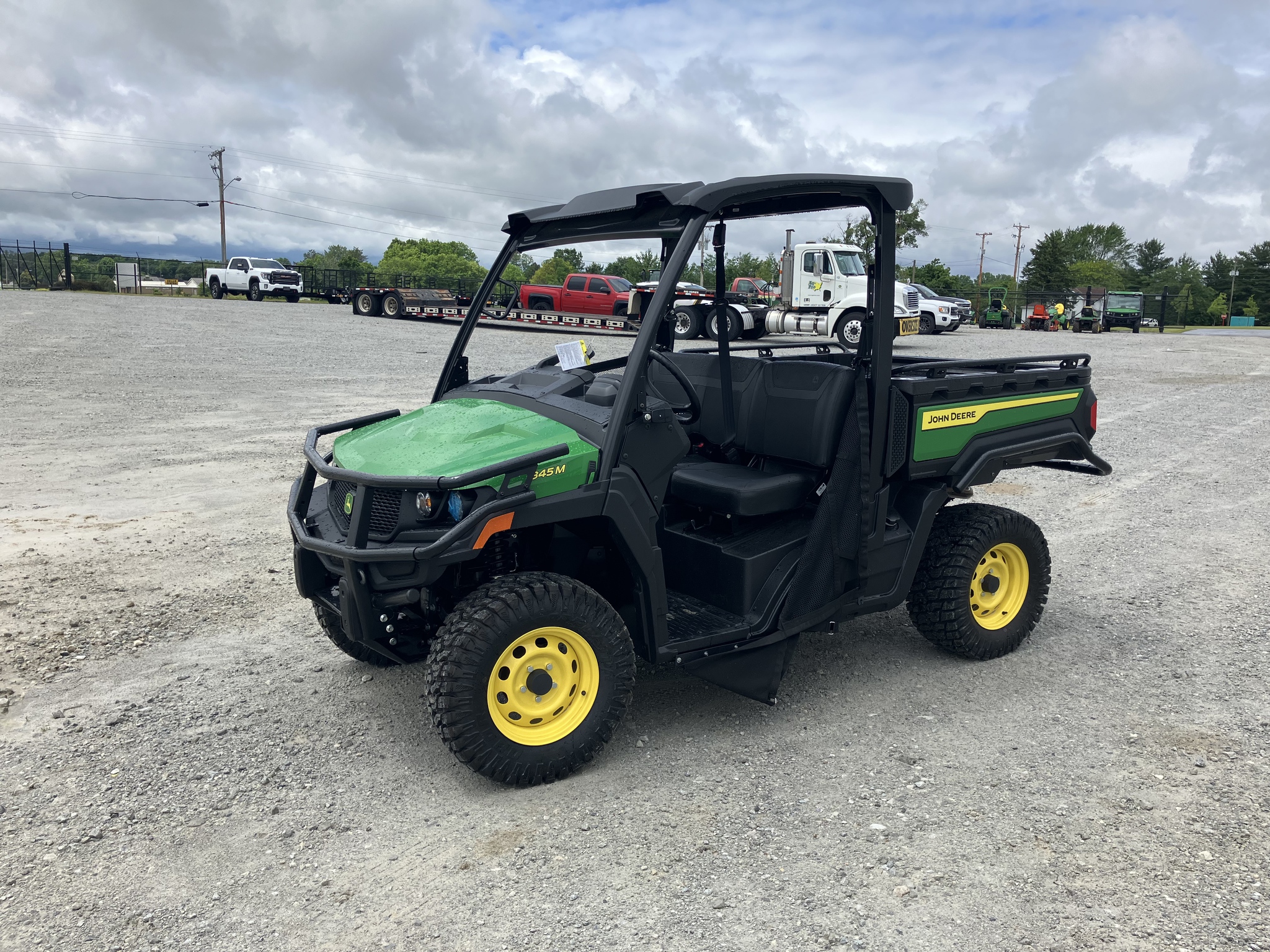 2025 John Deere GATOR XUV 845M Image 3