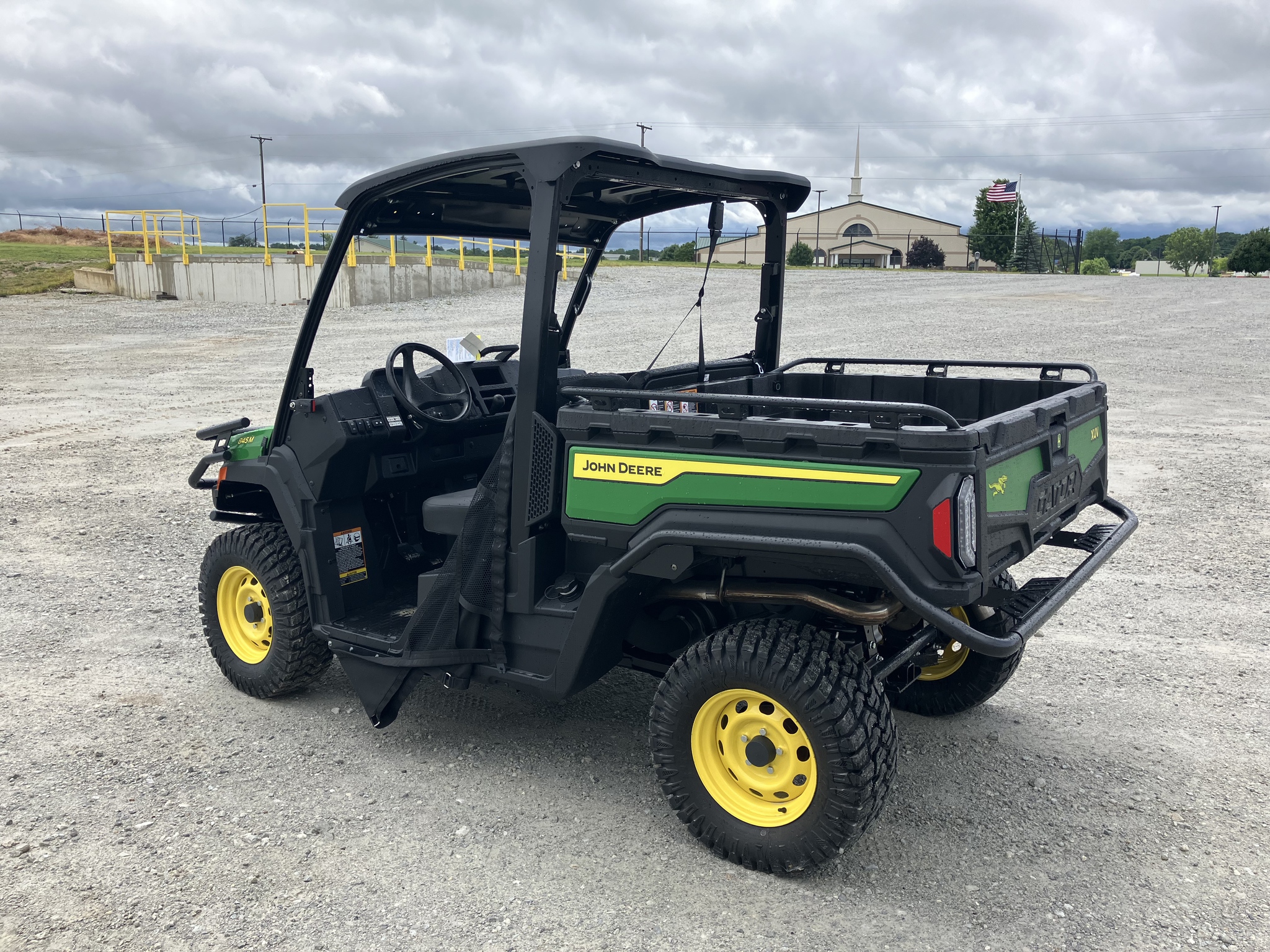 2025 John Deere GATOR XUV 845M Image 5