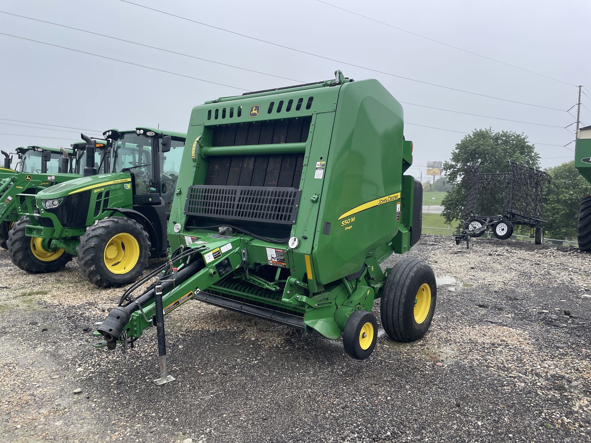 2019 John Deere 550M Image 1