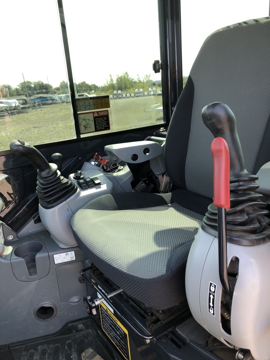 2017 John Deere 50G Image 9