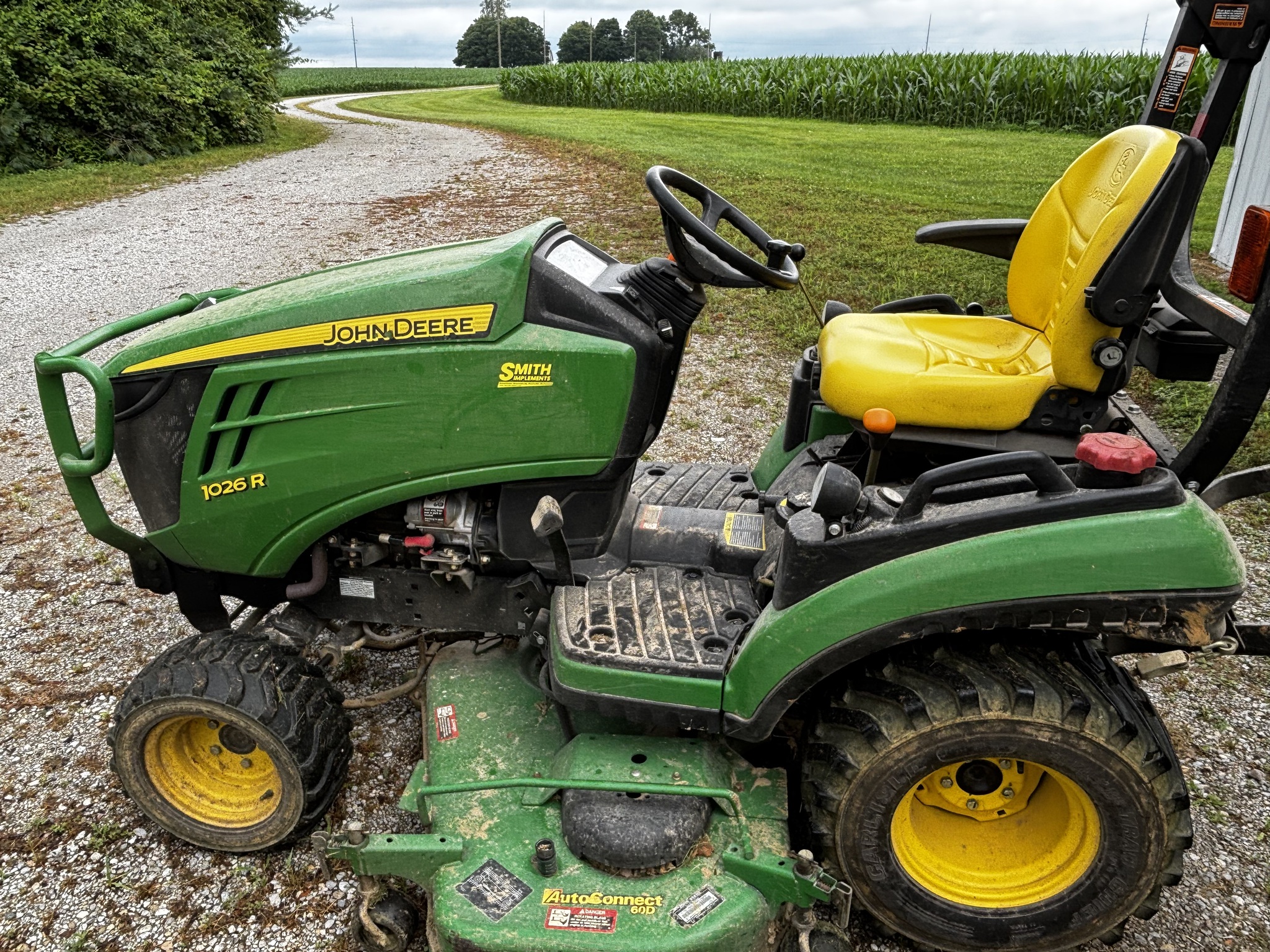 Used 2011 John Deere 1026R Compact Utility Tractors at Koenig Equipment in Richmond, IN - PhotoXL0