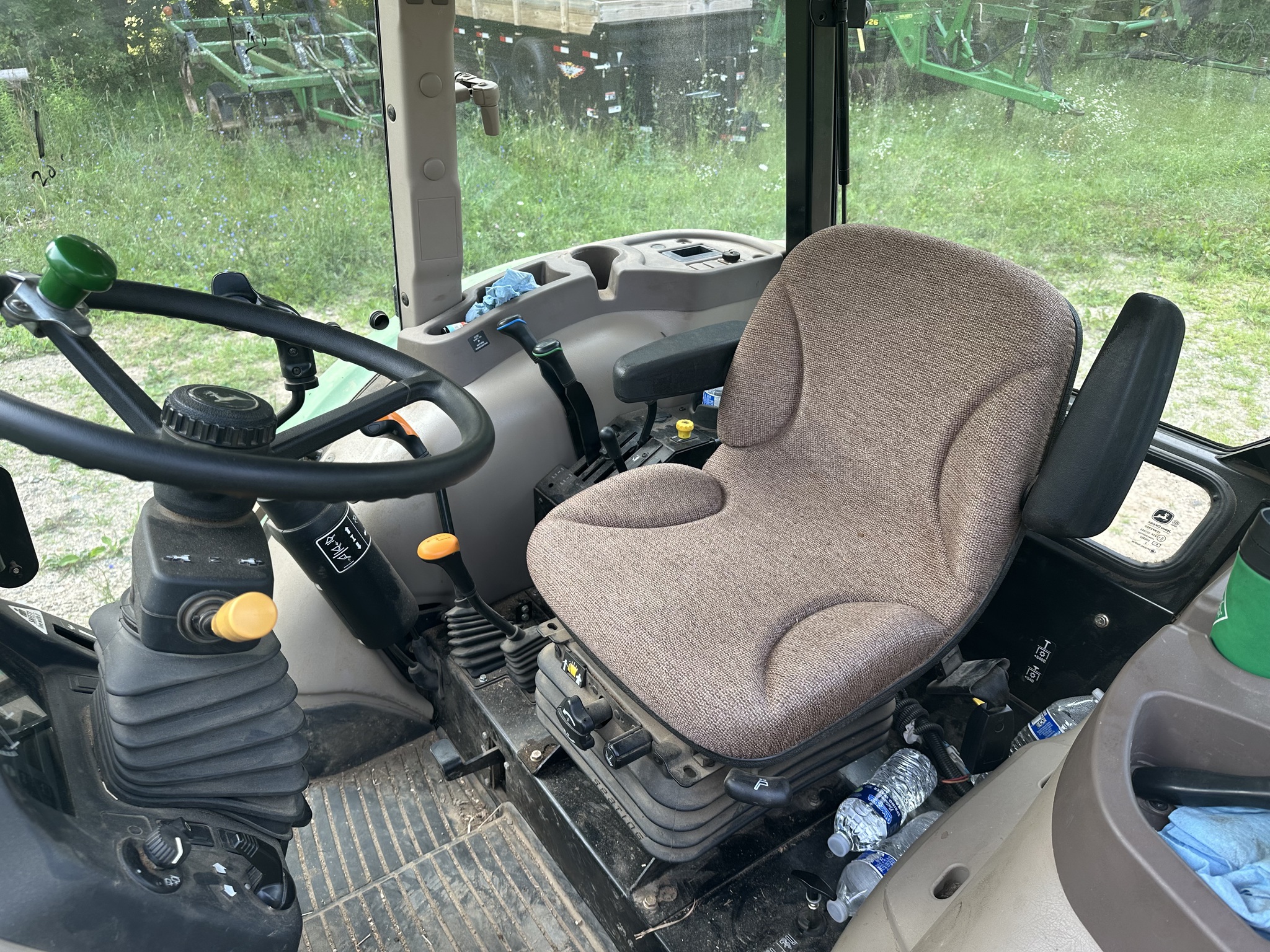2013 John Deere 5075E Image 7