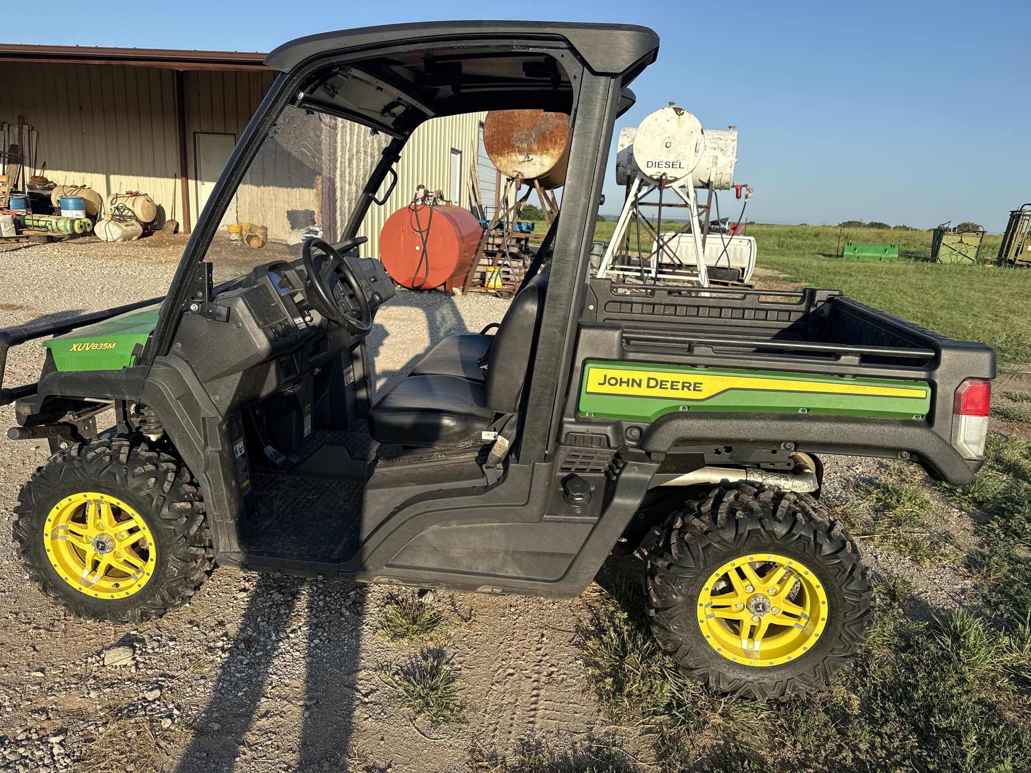 2024 John Deere XUV 835M Image 17