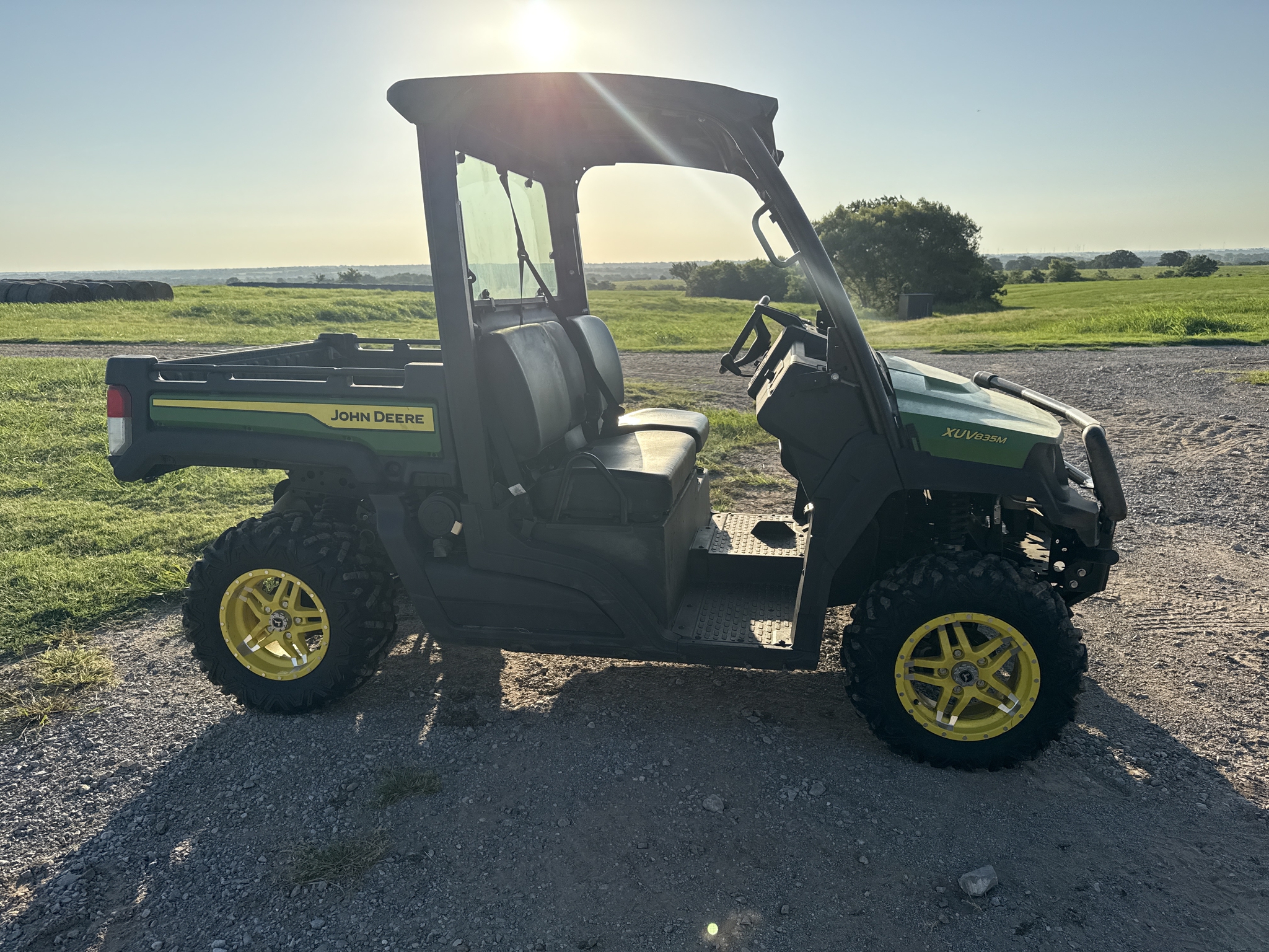 2024 John Deere XUV 835M Image 12