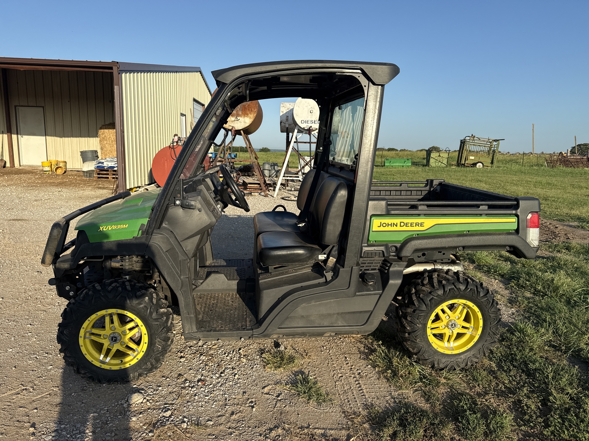 2024 John Deere XUV 835M Image 1