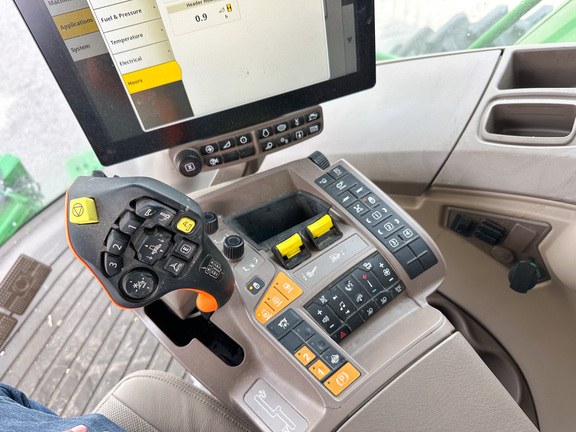 2024 John-Deere S770