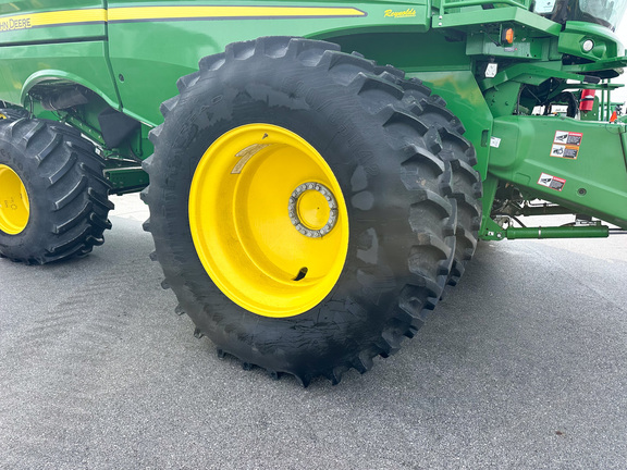 2024 John-Deere S770