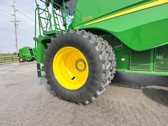 2024 John-Deere S770
