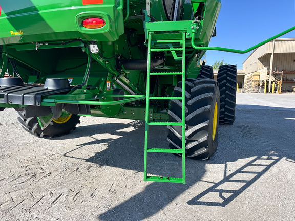 2024 John-Deere S770