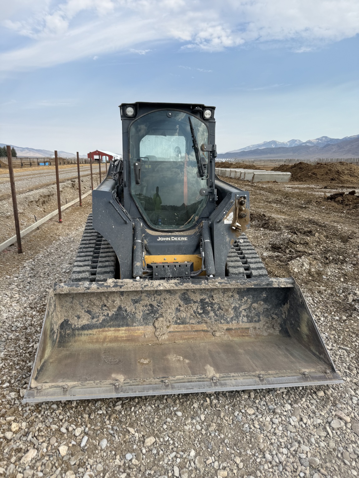 2024 John Deere 325G Image 1