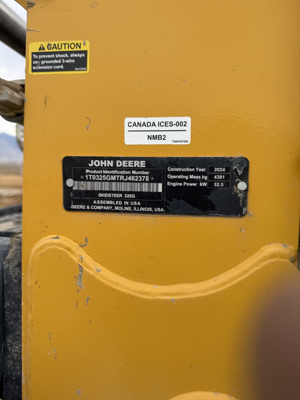 2024 John Deere 325G Image 6