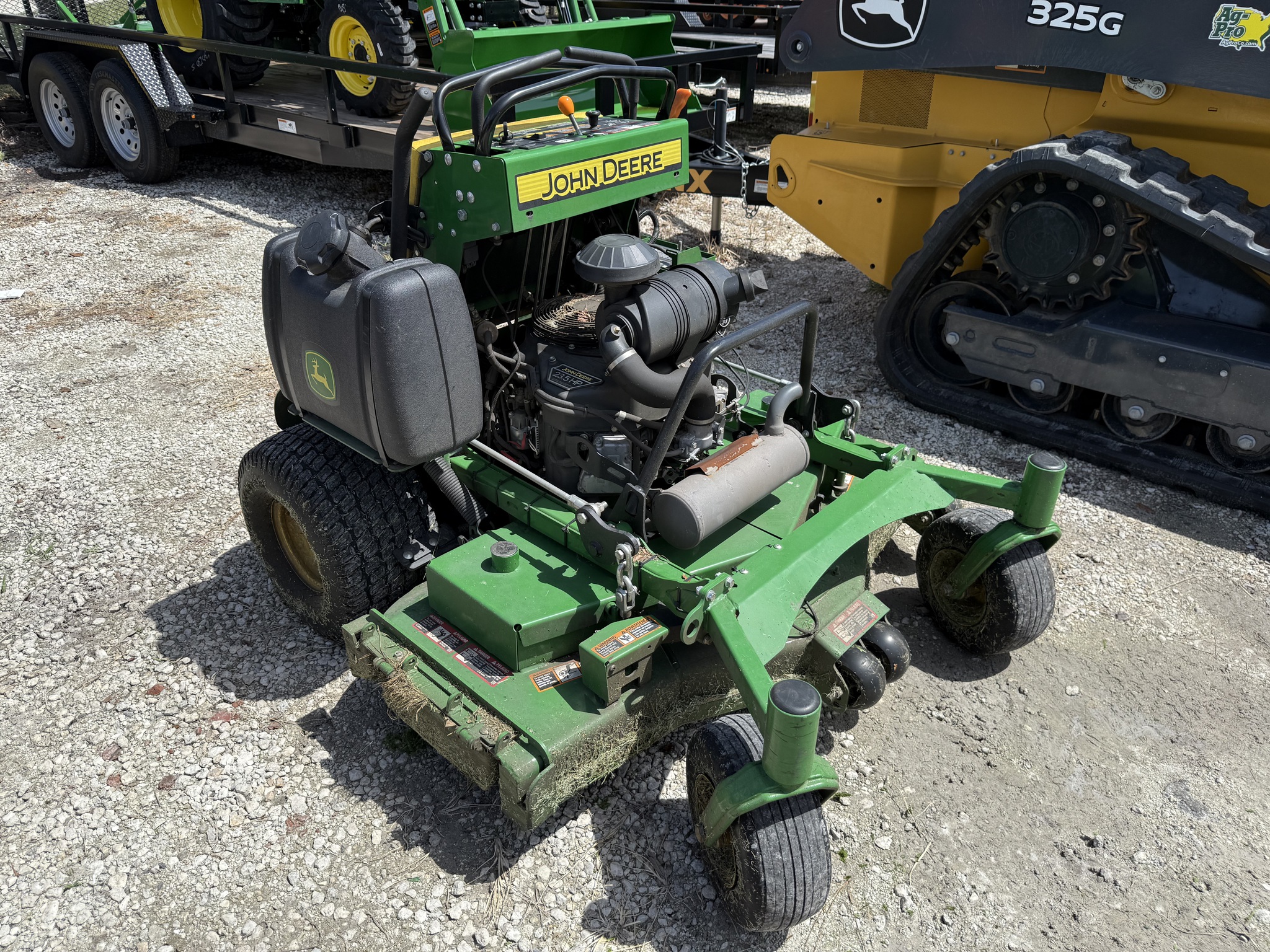 2023 John Deere 652R Image 3