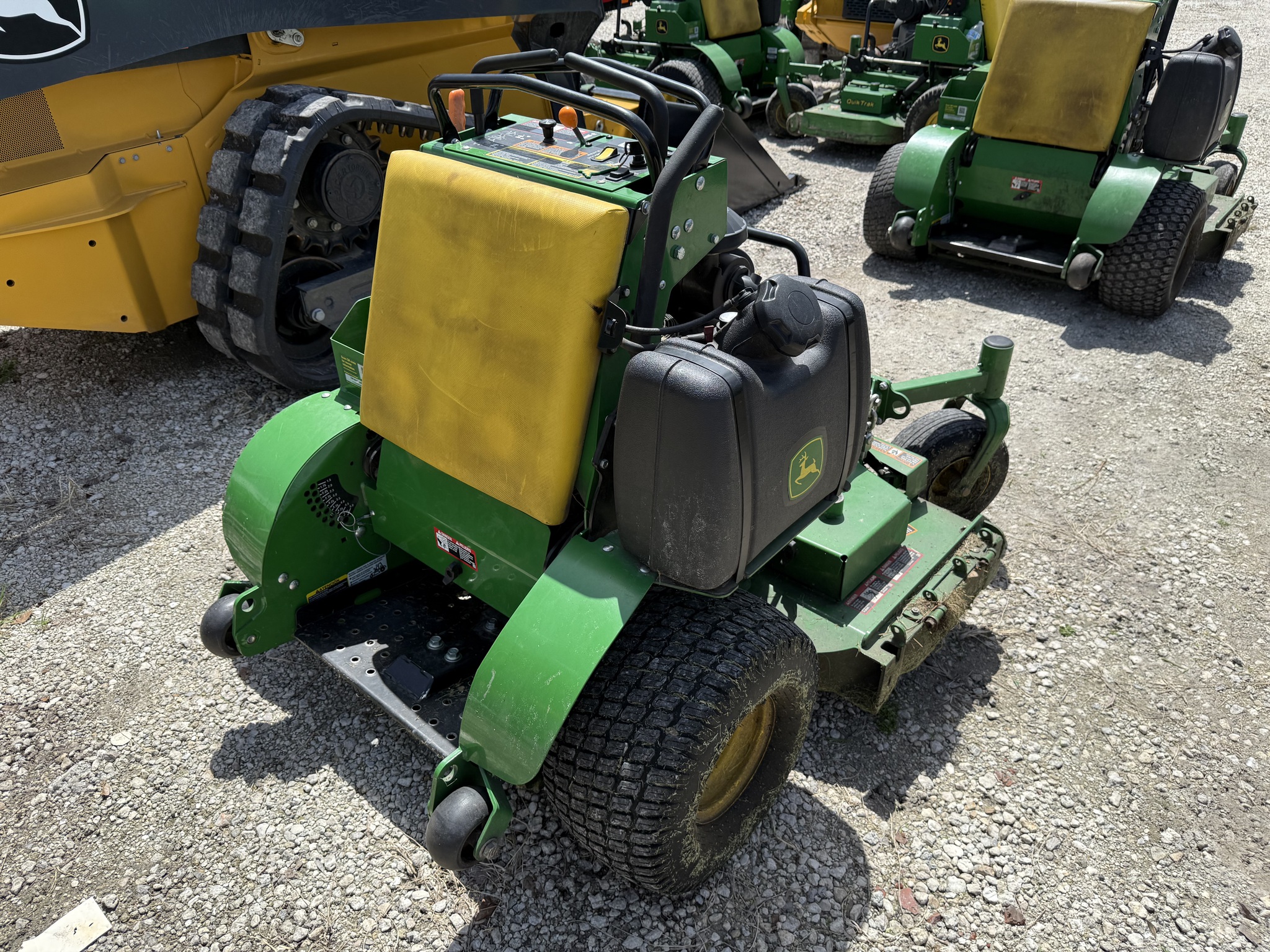 2023 John Deere 652R Image 4