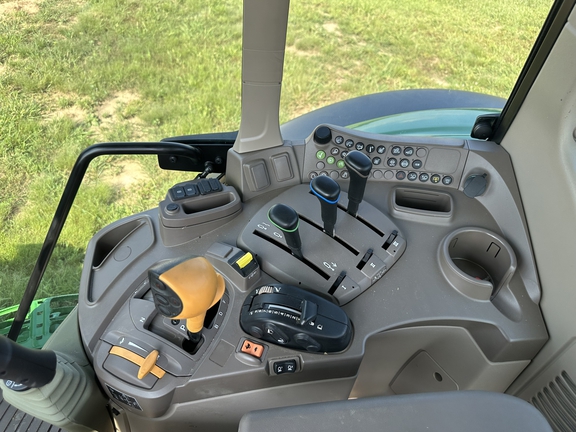 Photo of 2023 John Deere 6140M