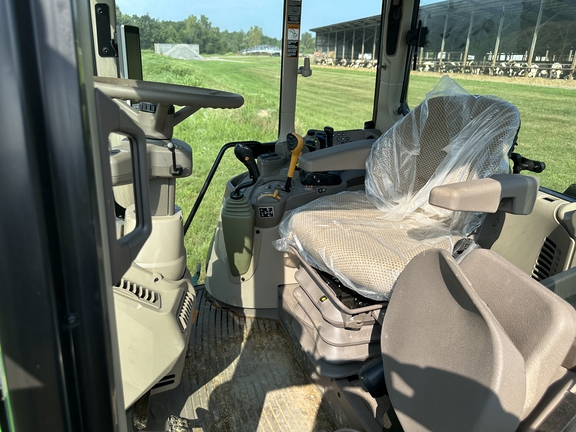Photo of 2023 John Deere 6140M