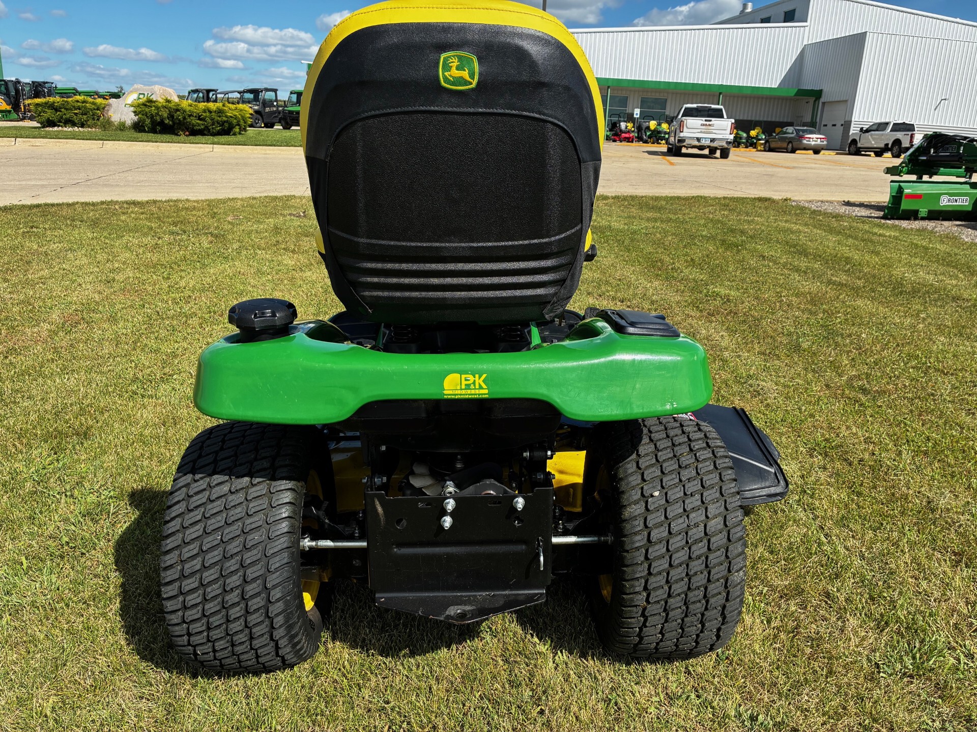 2021 John Deere X384 Image 7