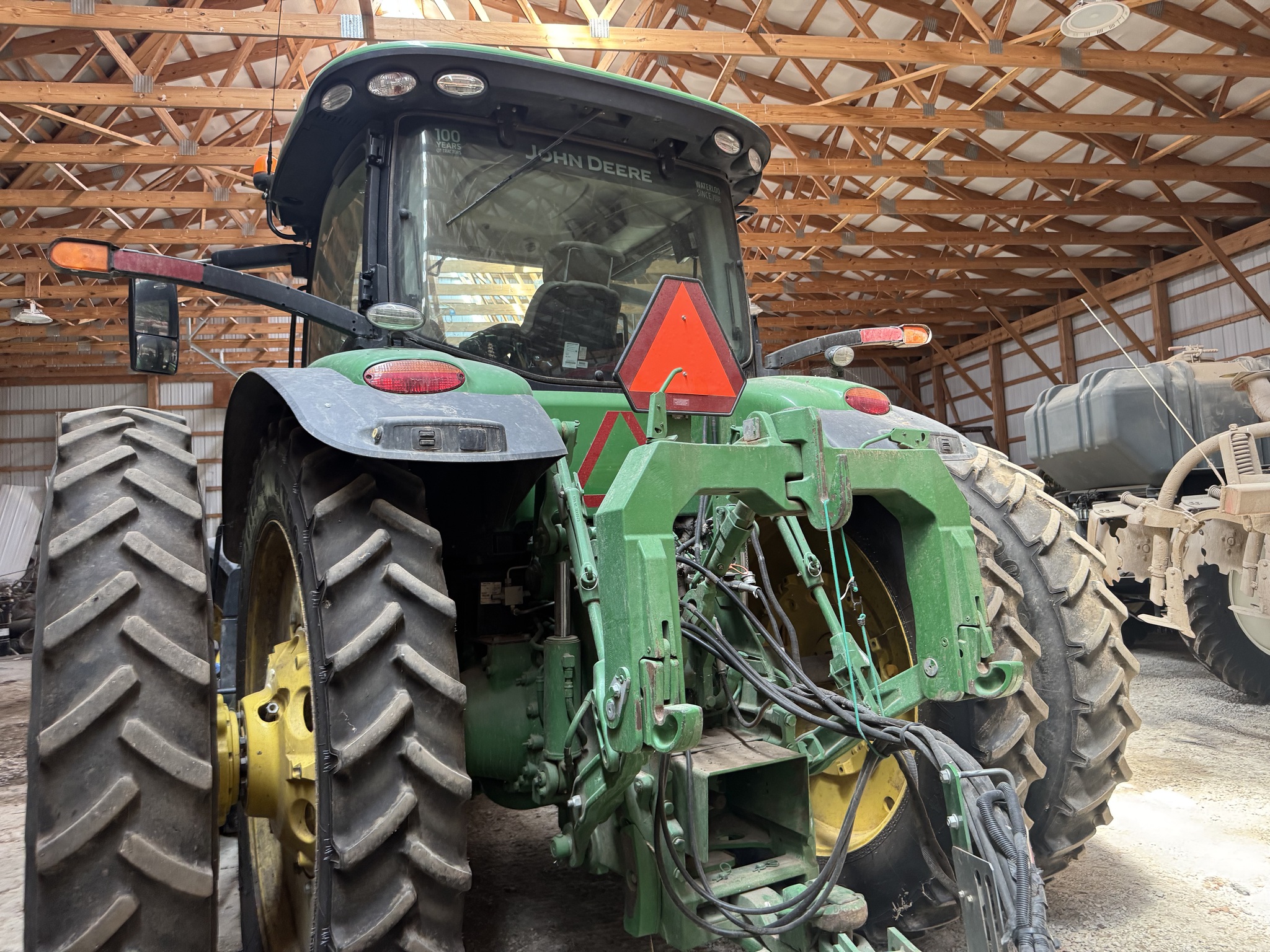 2018 John Deere 8320R Image 3