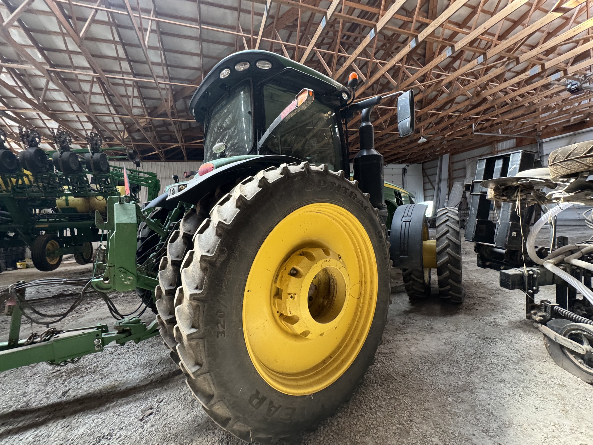 2018 John Deere 8320R Image 4