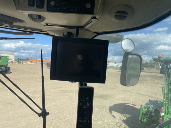 Used 2020 John Deere S790 Combines at Horizon Ag & Turf in Vermilion, AB - Photo7
