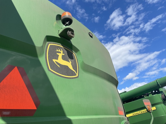 Used 2020 John Deere S790 Combines at Horizon Ag & Turf in Vermilion, AB - Photo12