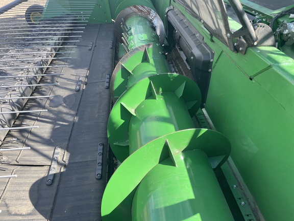 Used 2020 John Deere S790 Combines at Horizon Ag & Turf in Vermilion, AB - Photo16