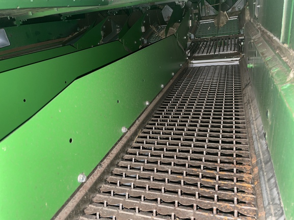 Used 2020 John Deere S790 Combines at Horizon Ag & Turf in Vermilion, AB - Photo19