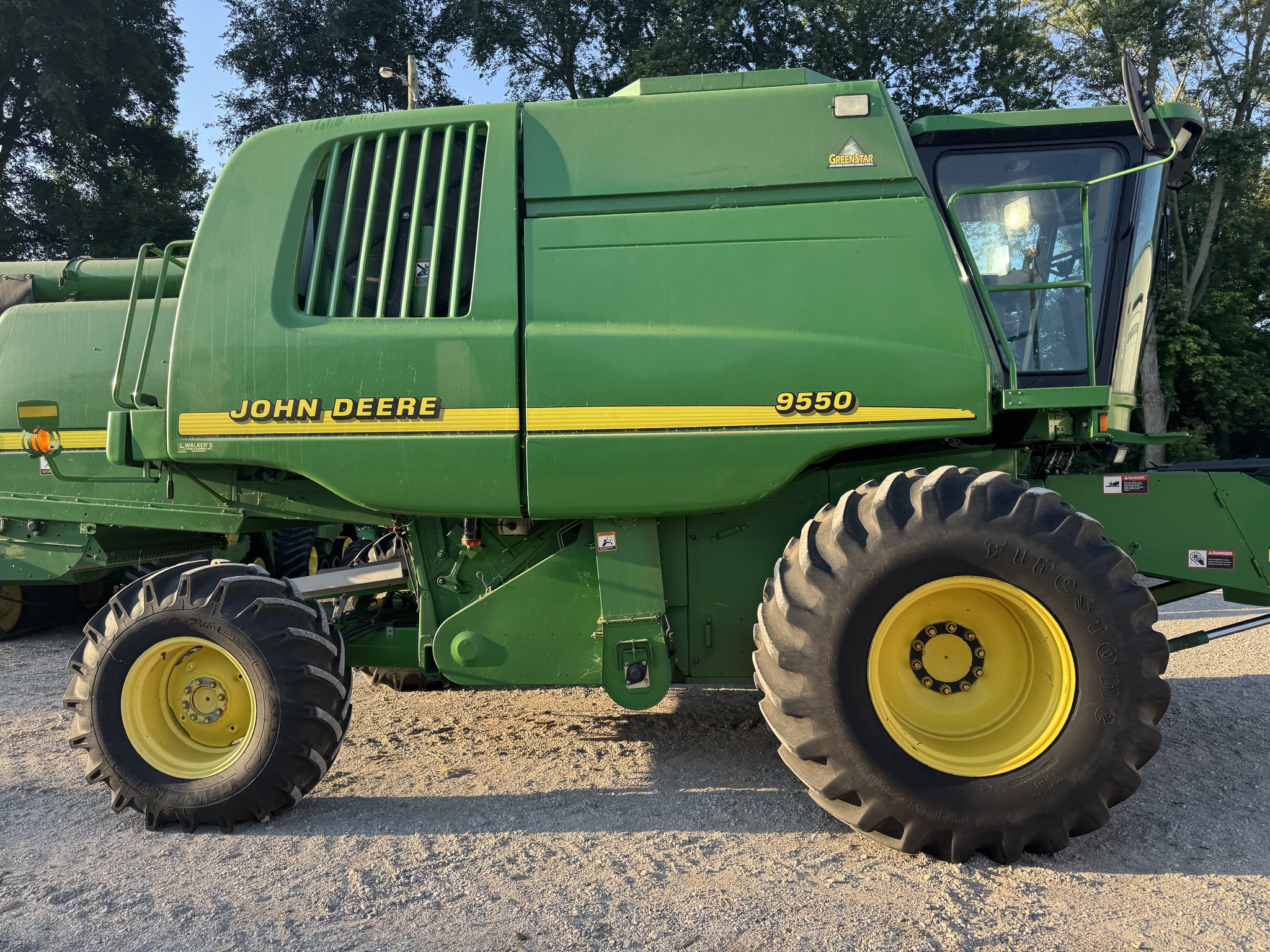 2000 John Deere 9550 Image 1