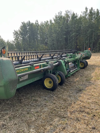 Used 2022 John Deere 730D Combine Platforms at Horizon Ag & Turf in Mayerthorpe, AB - Photo2