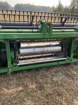 Used 2022 John Deere 730D Combine Platforms at Horizon Ag & Turf in Mayerthorpe, AB - Photo5