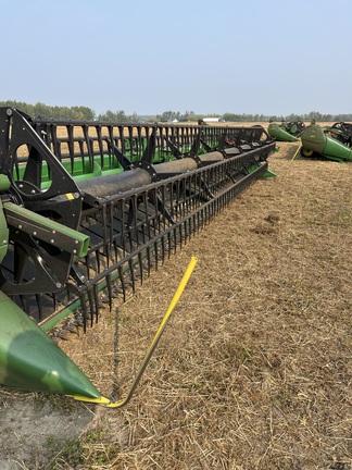 Used 2022 John Deere 730D Combine Platforms at Horizon Ag & Turf in Mayerthorpe, AB - Photo7