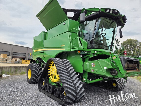 Photo of 2024 John Deere S790
