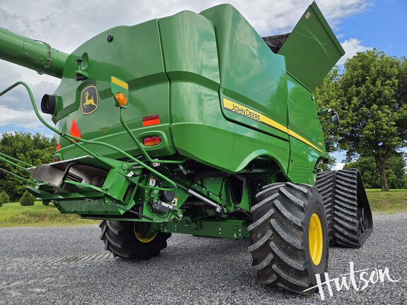Photo of 2024 John Deere S790