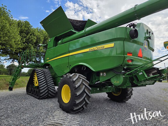 Photo of 2024 John Deere S790