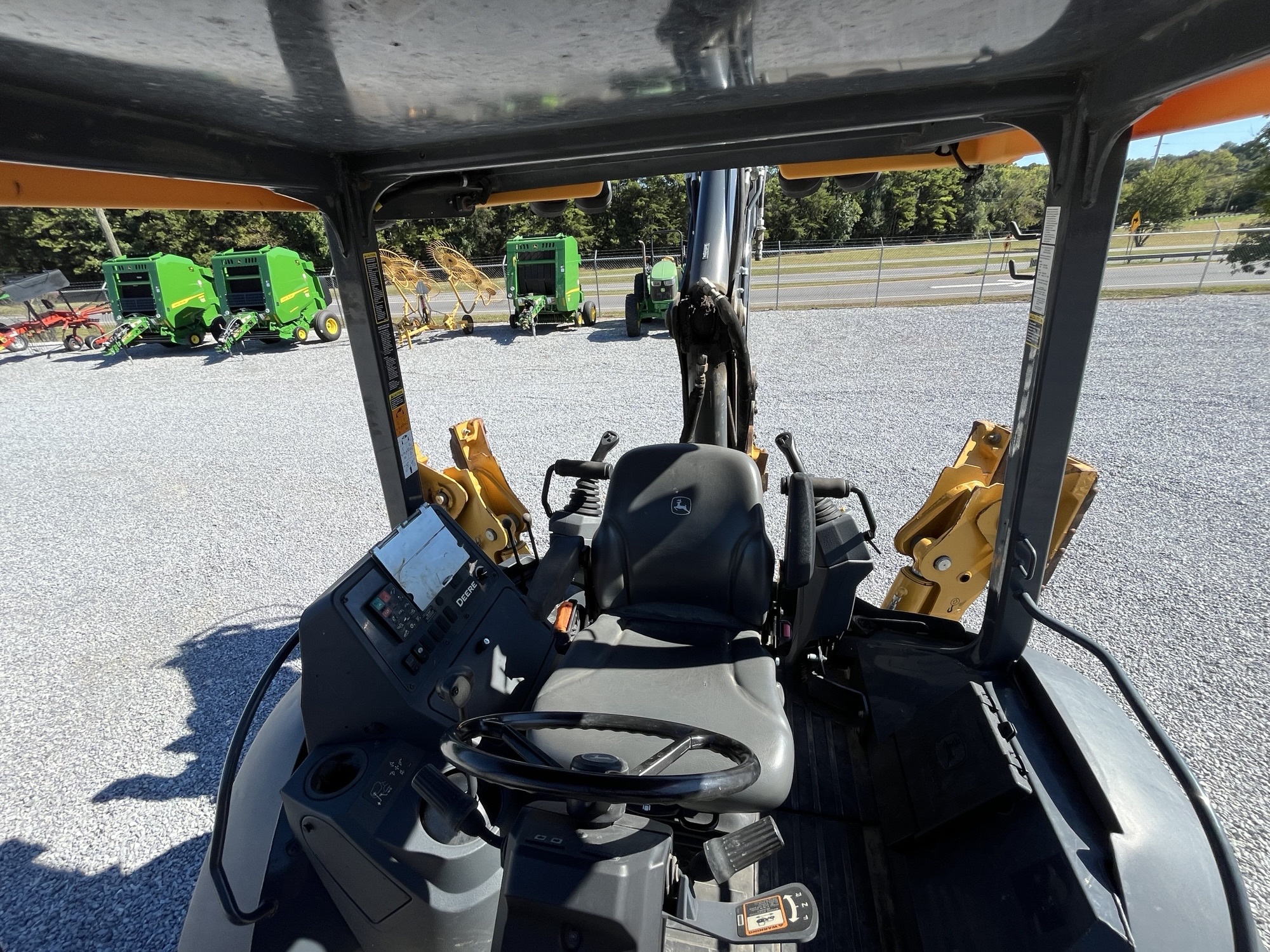 2021 John Deere 310SL HL Image 6