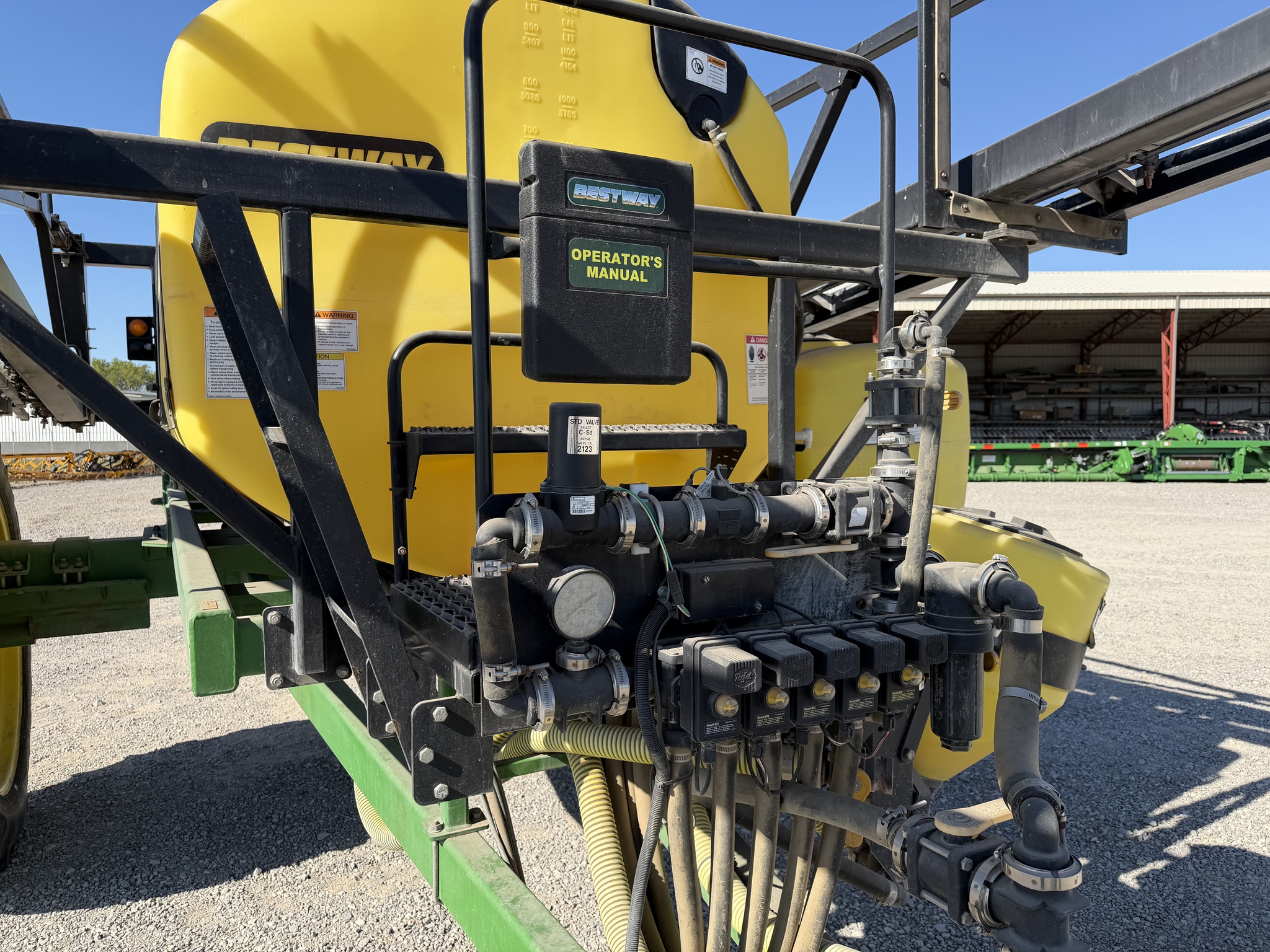 2006 Bestway 1200 GALLON SPRAYER Image 9